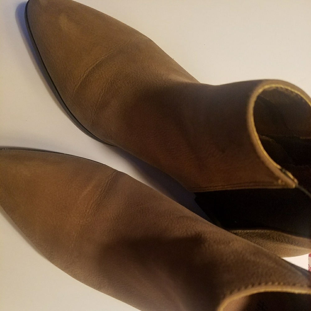 Pointed toe booties size 8